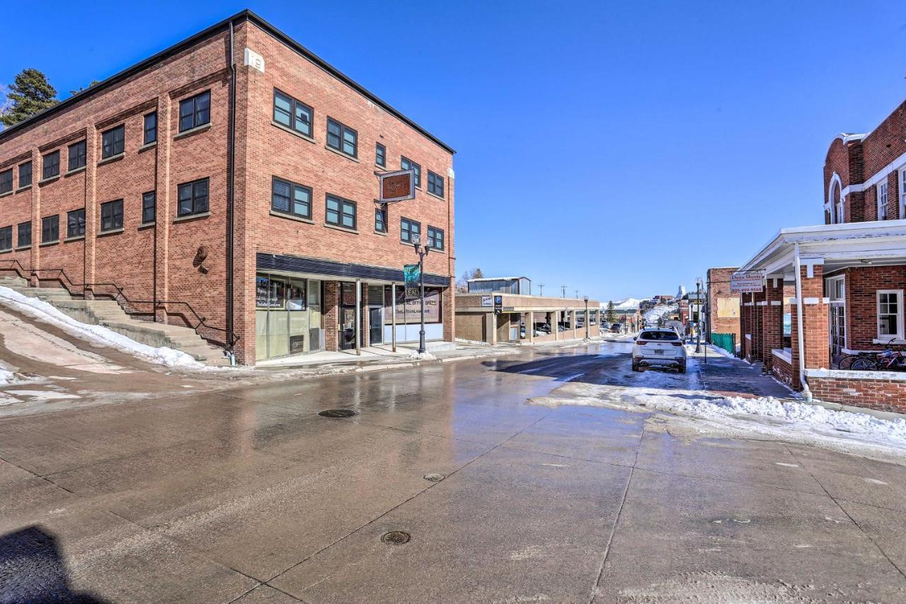 Upscale Apt At The Lofts In Historic Downtown Lead Exteriör bild